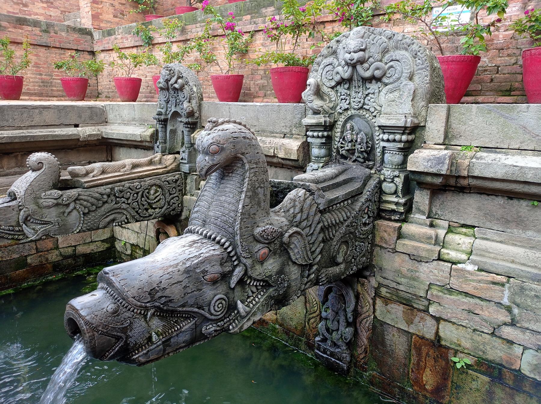Manga hiti in Patan